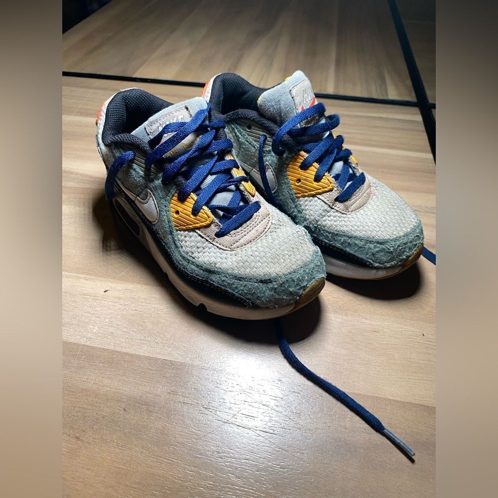 Nike air max 90s‎ grade school swoosh compass